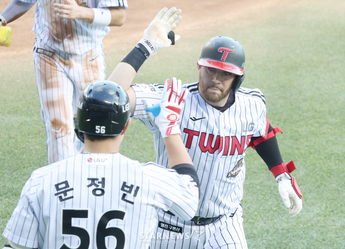 [포토] 오스틴 3점포, 위풍당당 컴백홈