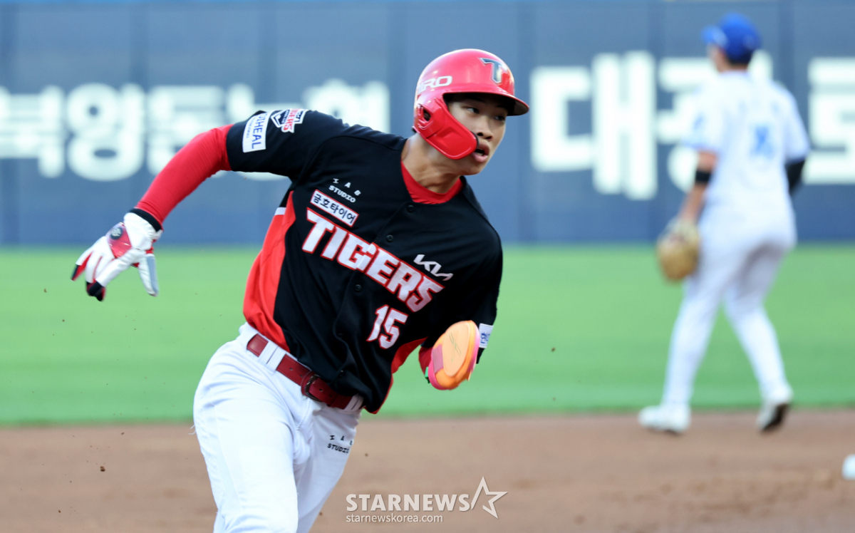 [포토] '1회초 선제득점' 백재현, 1회에만 2안타