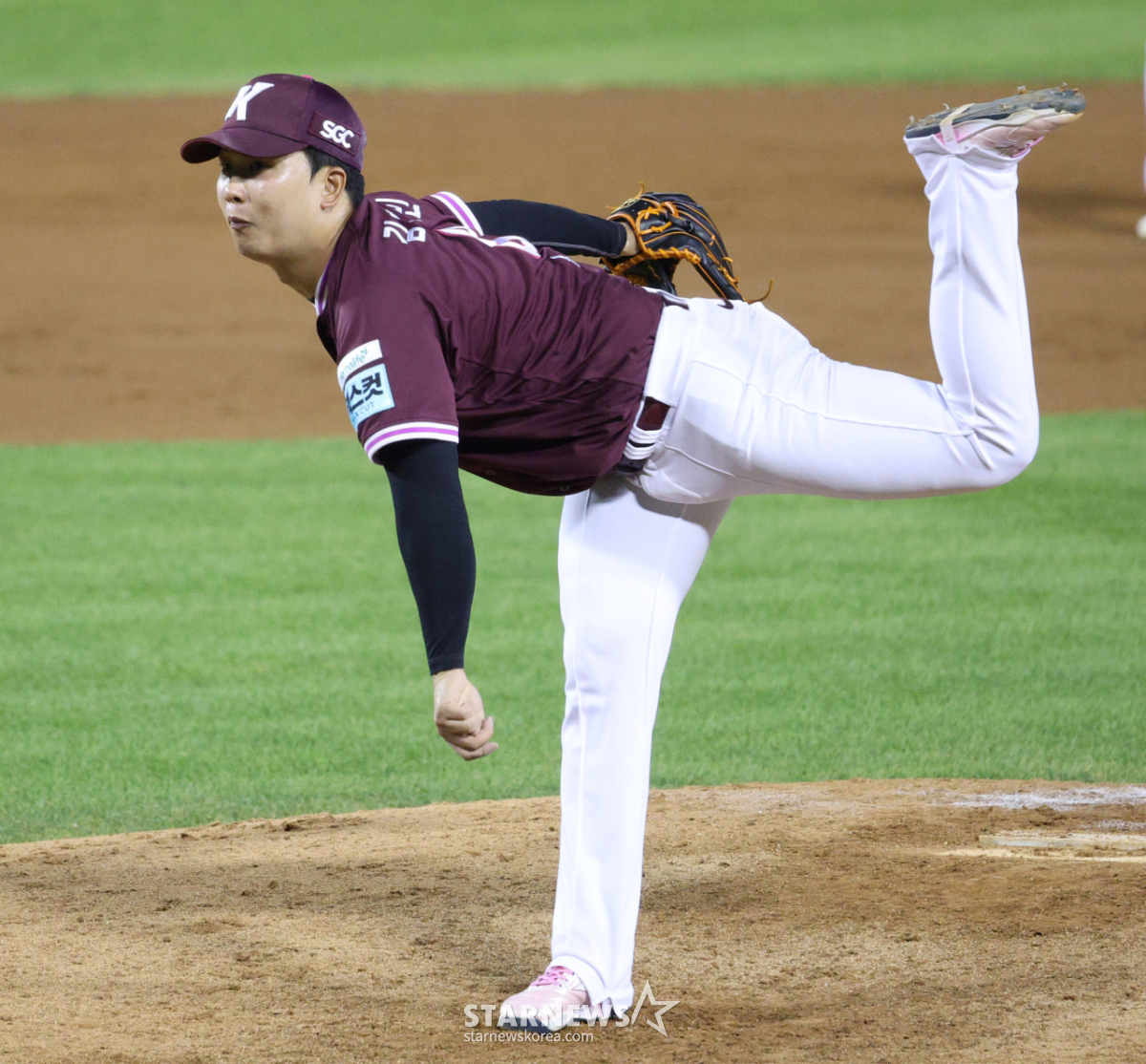 [포토] 김성민 '1이닝 퍼펙트'