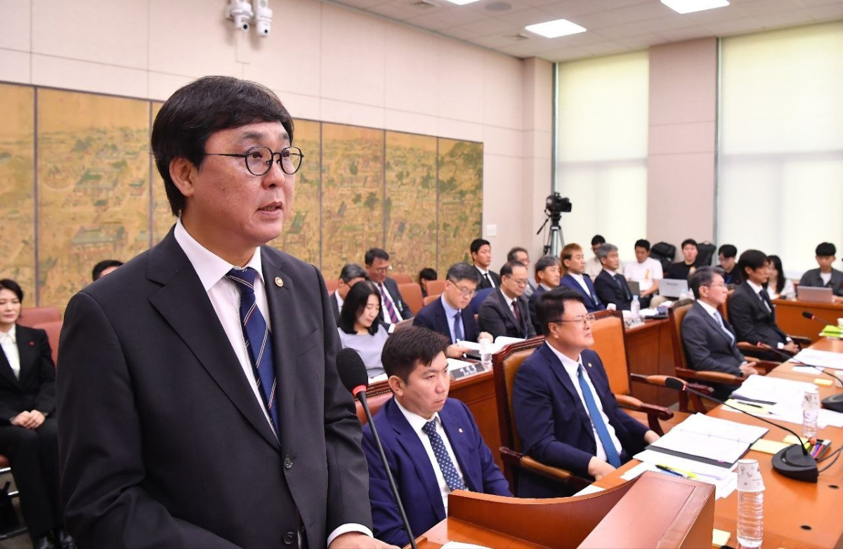 최휘영 장관 "축구협회 청문회 소득, 단단하게 굳은 적폐 더께·뿌리 깊은 행정 난맥상 확인"