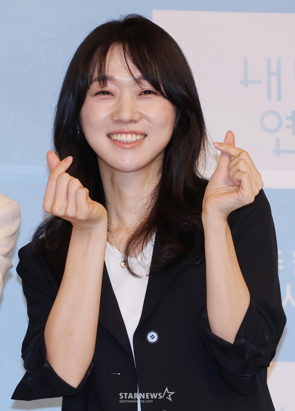 포즈 취하는 '내 남은 연애' 김효진 PD[★포토]