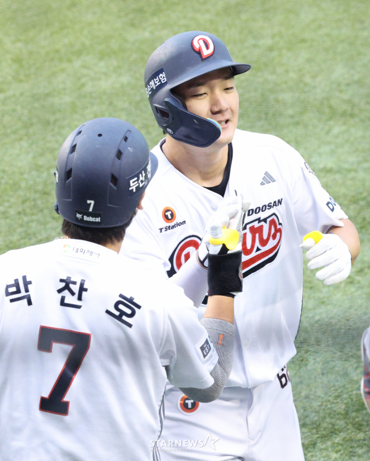 '이럴수가' 두산 양의지 LG 상대로 출전 어렵다, 손아섭 1군 엔트리 말소... 안재석 데뷔 첫 4번 출장! 사령탑 "최근 흐름 좋다" [잠실 현장]