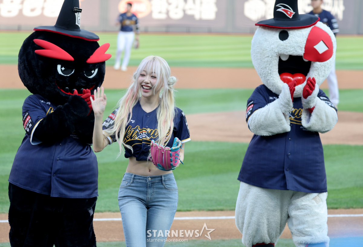 [포토] '마법사들 더위에 힘들지? 기운내!' 가수 지지원