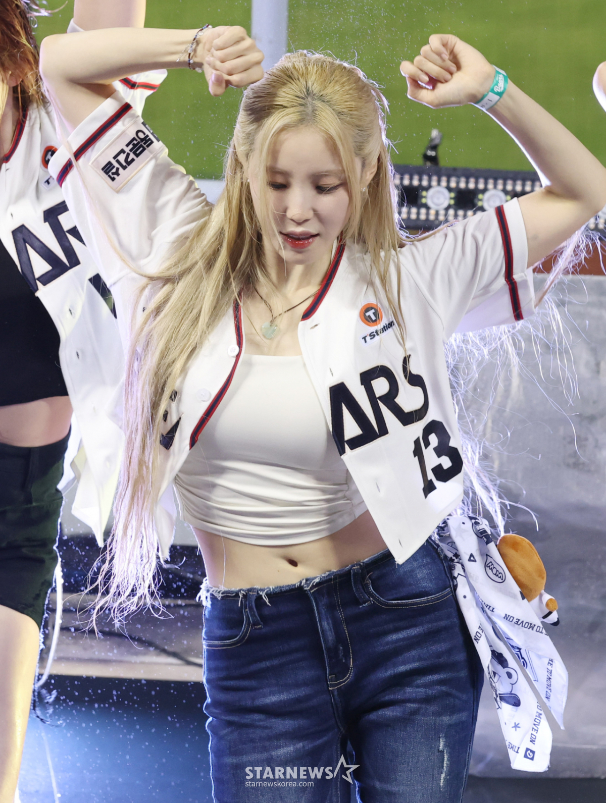 [포토] 전효성 흠뻑쇼에 클럽이 된 잠실구장