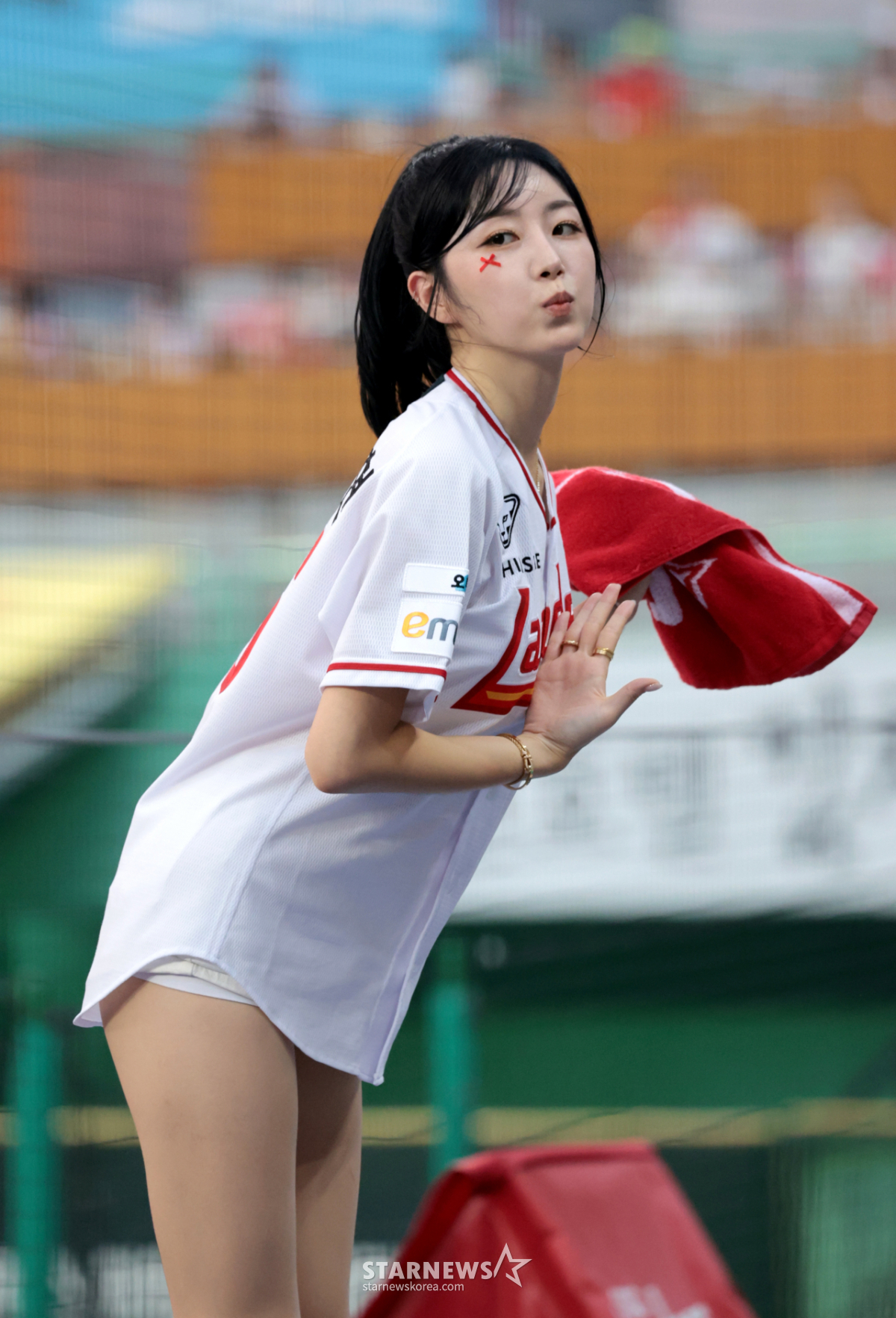 [포토] '난 표정으로 응원해요!' 쓱치 안지현