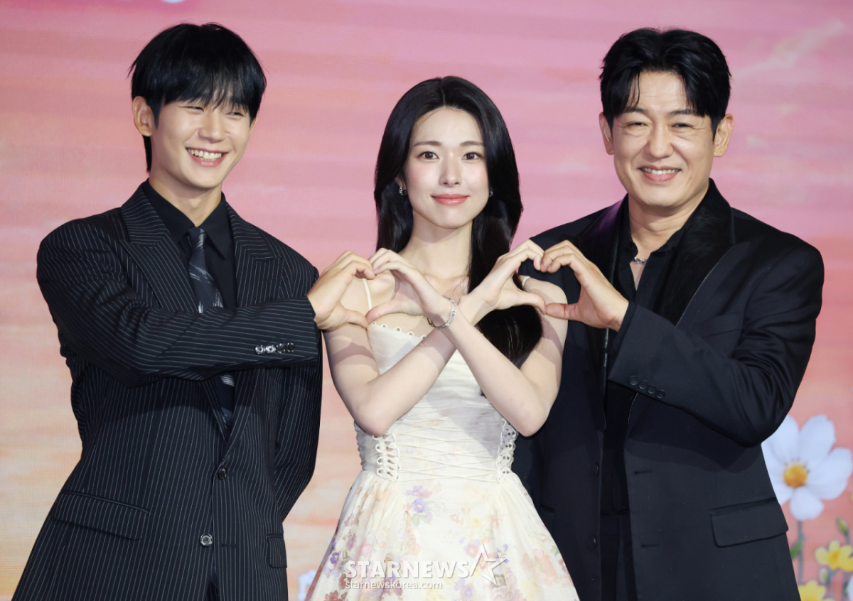정해인♥하영의 '모솔 연애'..'이런 엿 같은 사랑', 아는 맛 K-로코 [종합]