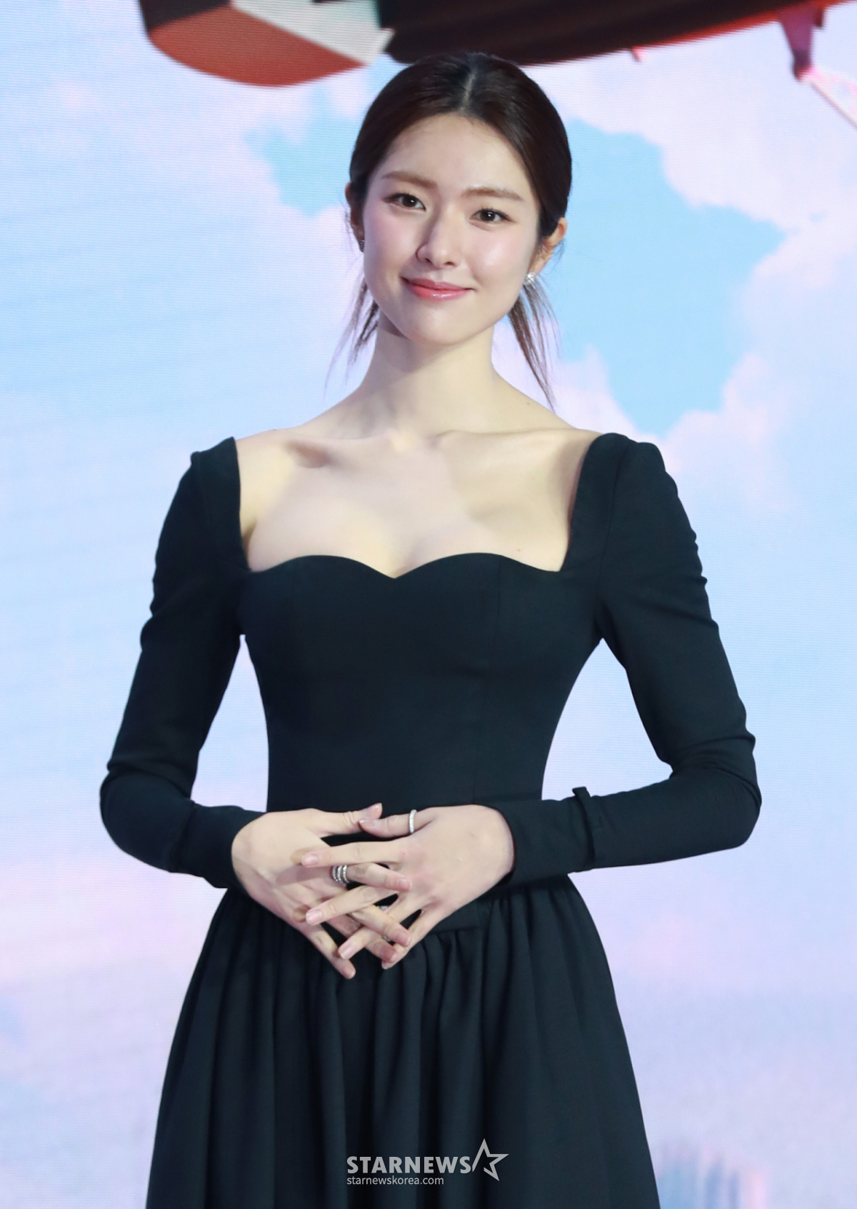 하영, '4대째 의사 집안' 자부심이 논란으로..넷플릭스 홍보도 멈췄다 [스타이슈]