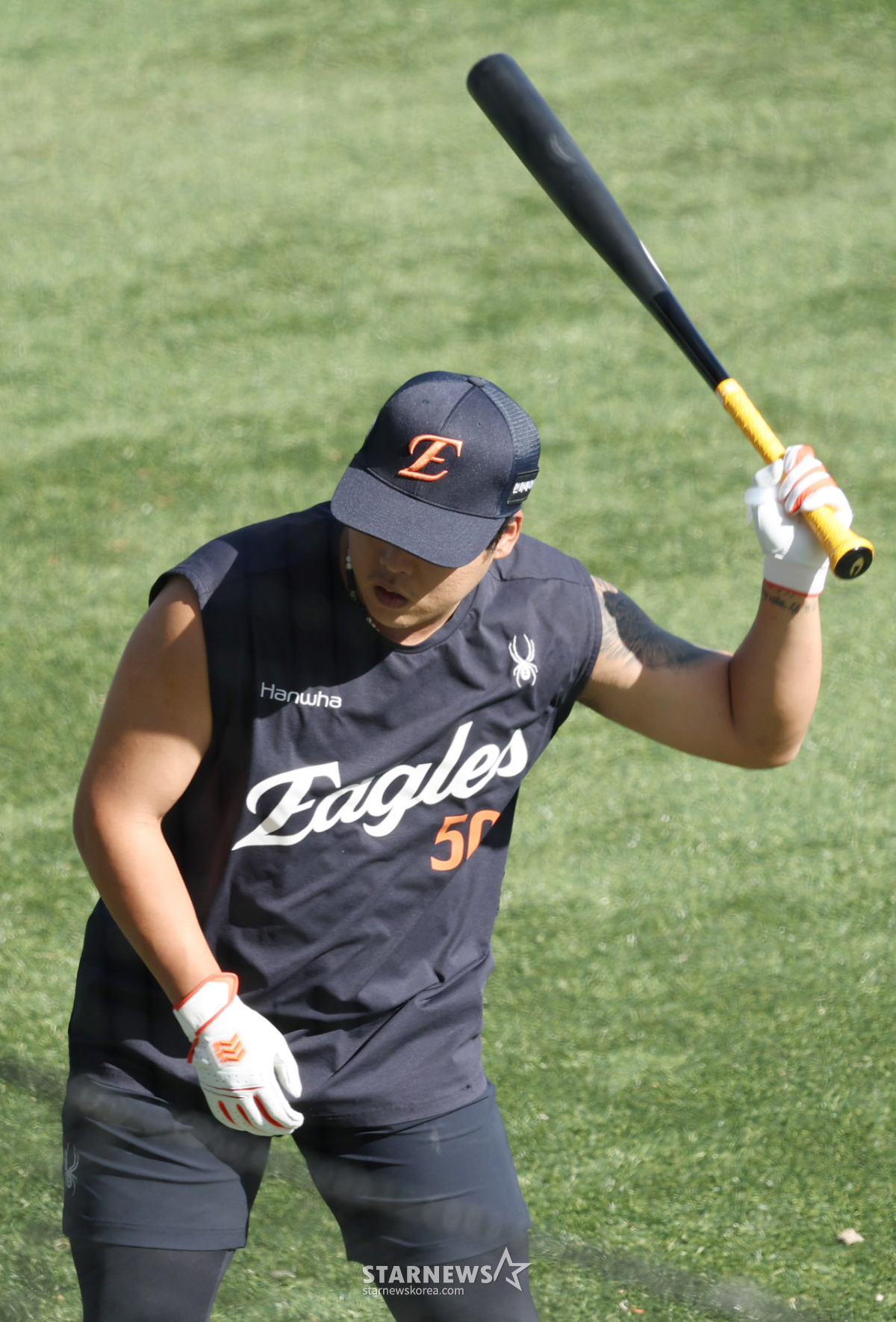 [포토] 강백호, 리드미컬 한손 타법