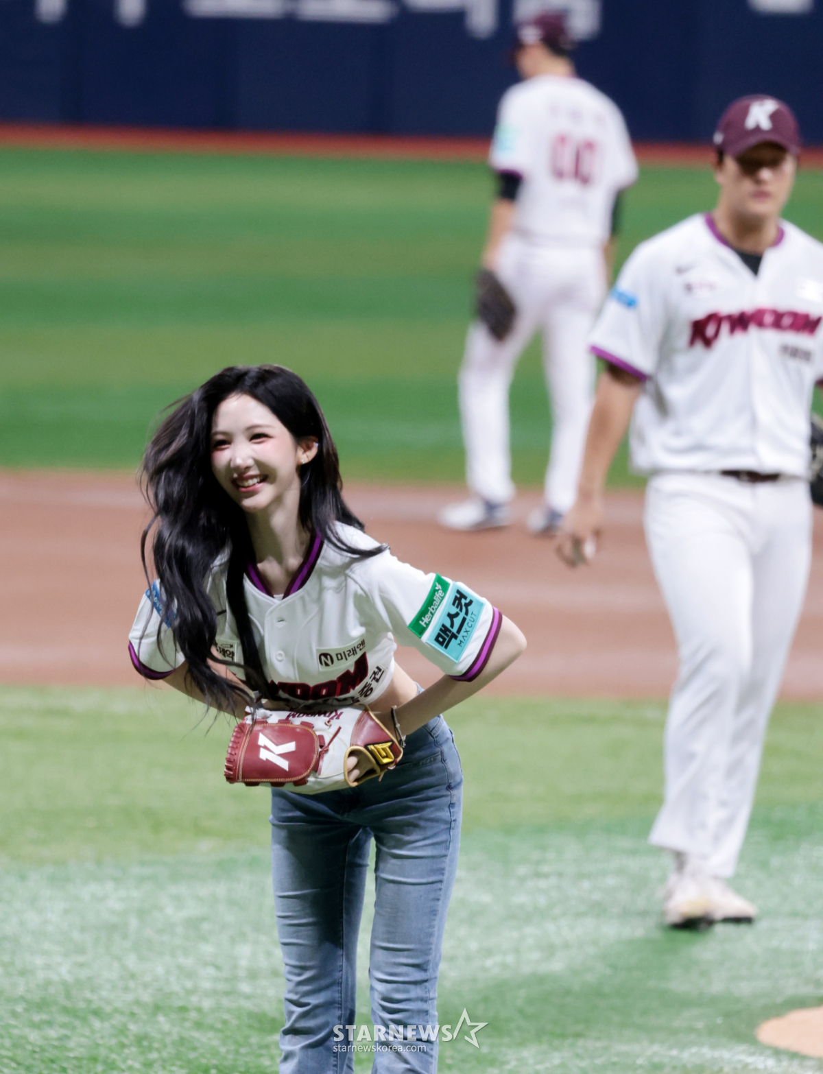[포토]'배꼽인사!' S2IT 승비