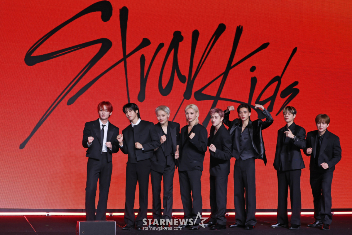 "빌보드 차트 역사상 최초"..스트레이 키즈, 美 '빌보드 200' 9연속 1위 진입 [공식]