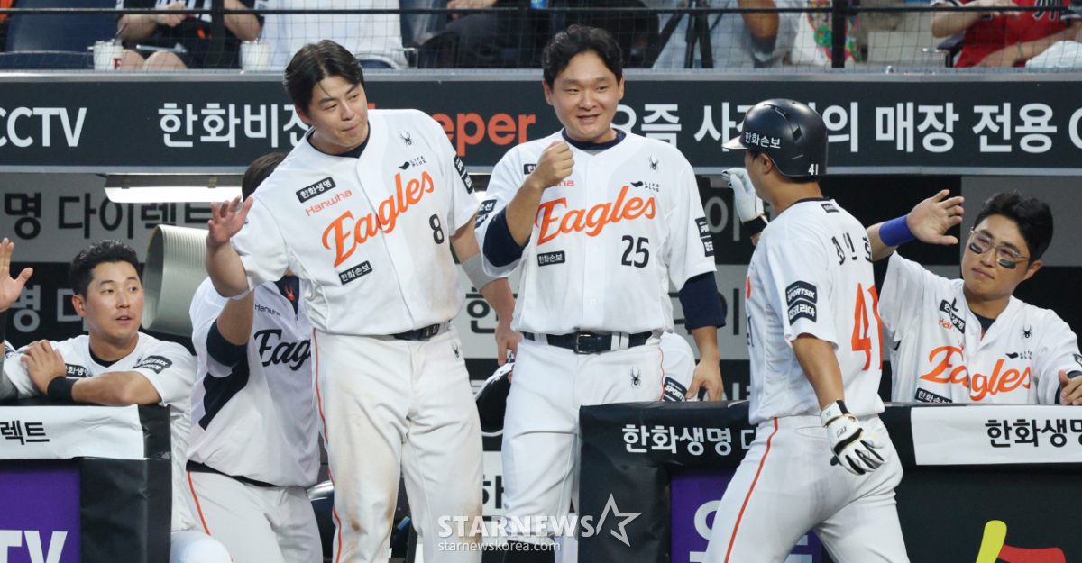 [포토] 최인호 '선두타자 미션 클리어'