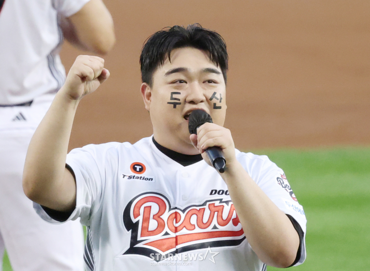 [포토] 규카츠 김규원 '첫 직관, 첫 시구, 첫 승요'
