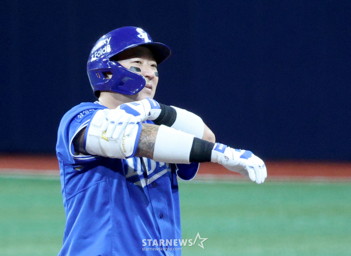 [포토] 최형우, 1위가 보인다