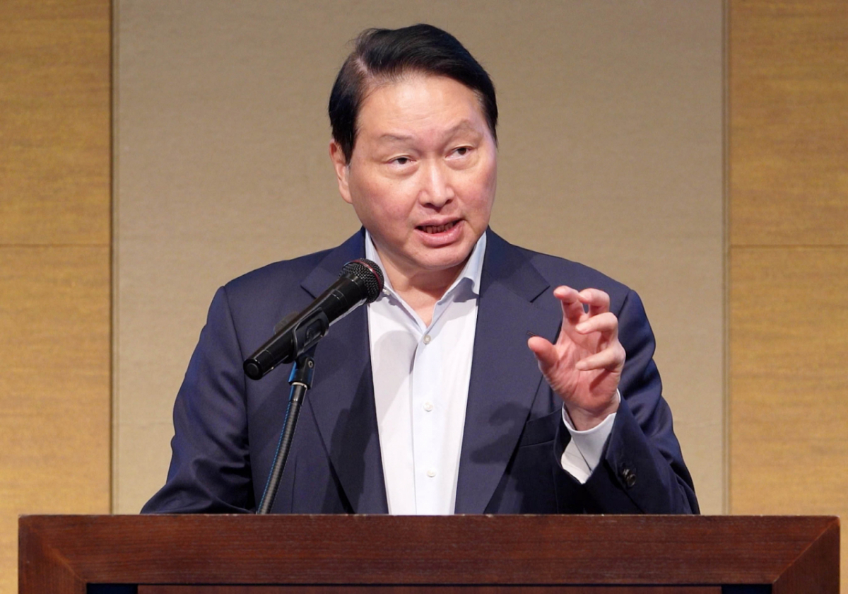 최태원 SK 회장 "일본에 메모리칩 합작 공장 설립 추진"