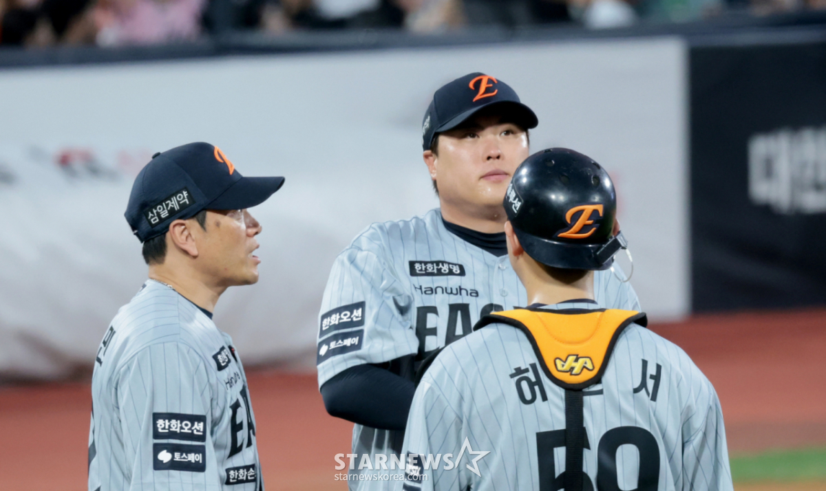 "안 되는 팀은 이래저래 일이 생겨" 실책쇼에 한화 '8연패→9위 추락'... 류현진은 10G 연속 무승 [수원 현장]