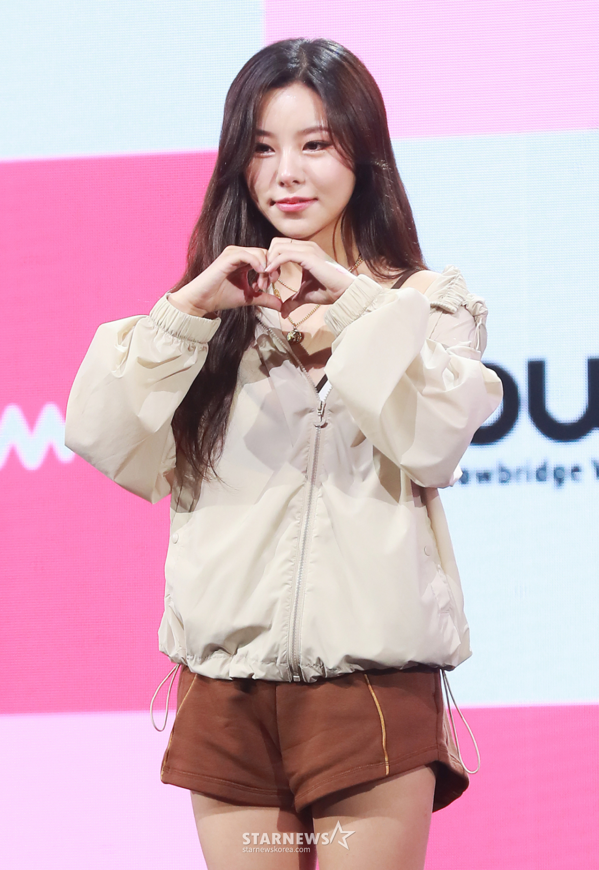 "마마무 해체한 줄"..휘인, 라이브 방송 중 돌연 눈물 [스타이슈]