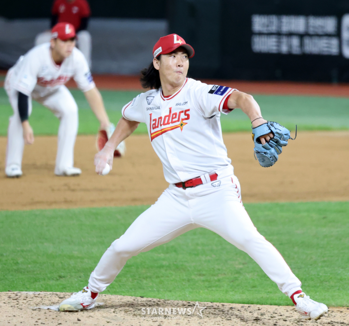[포토] '7회초 김태연에 투런포 허용' 문승원
