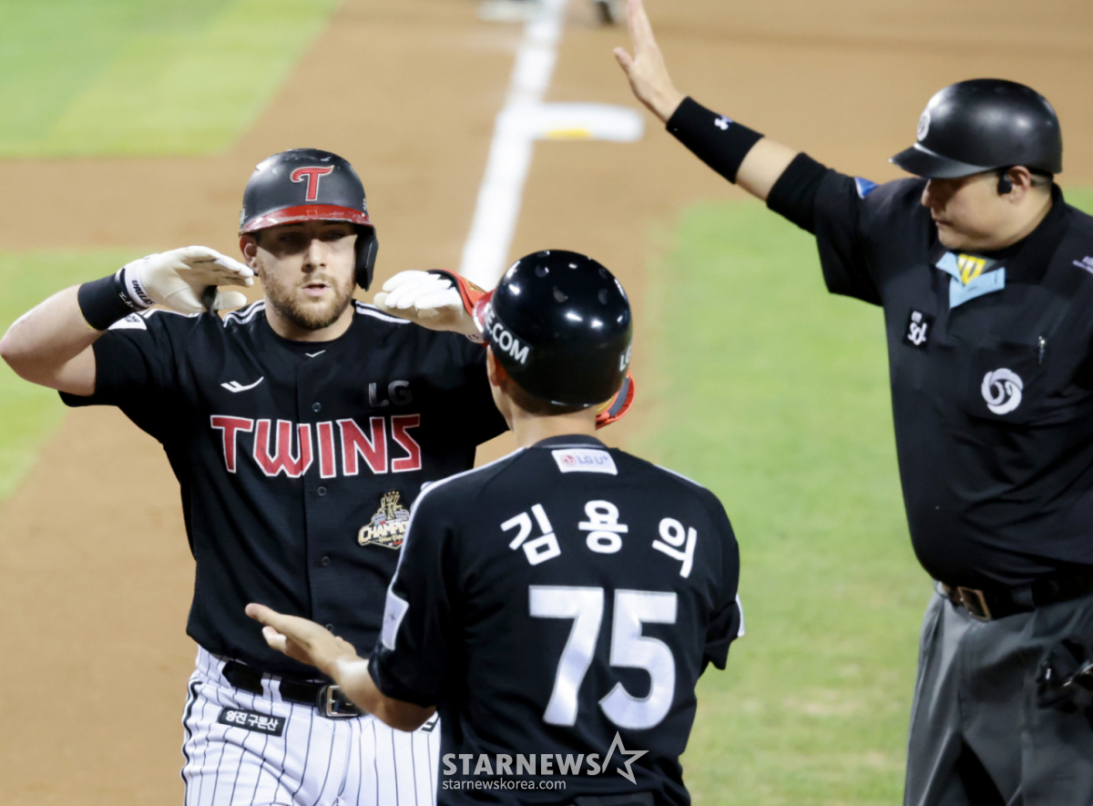 오스틴 미쳤다! 37호·38호 연타석포 폭발→'40홈런' 김도영 멈춘 사이 맹추격, LG 단일시즌 최다 '라모스와 동률'