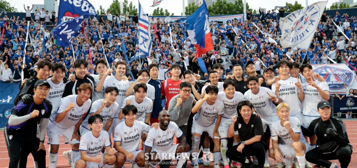 [포토]'기분좋은 기념촬영' 승리자축하는 수원삼성