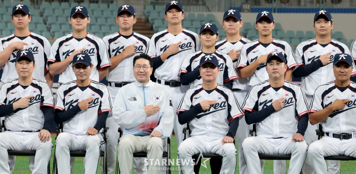 [포토]'태극마크의 무게를 감당하자!' 류지현 감독