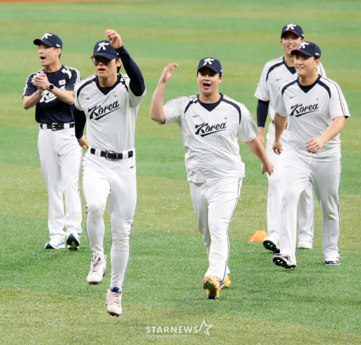 [포토]'도영이가 앞장설게!'