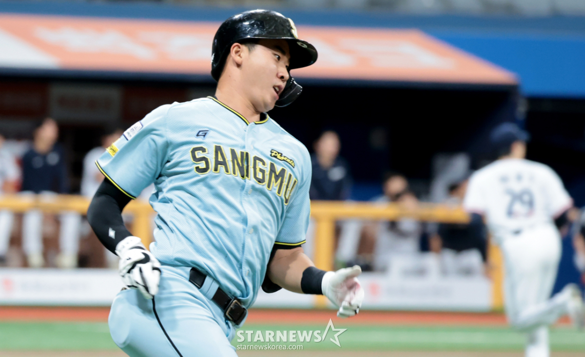 [한번에쓱]투수에서 타자로 전향해 '1회초 야구대표팀 좌완 오원석 상대로 안타 신고' 상무 장재영