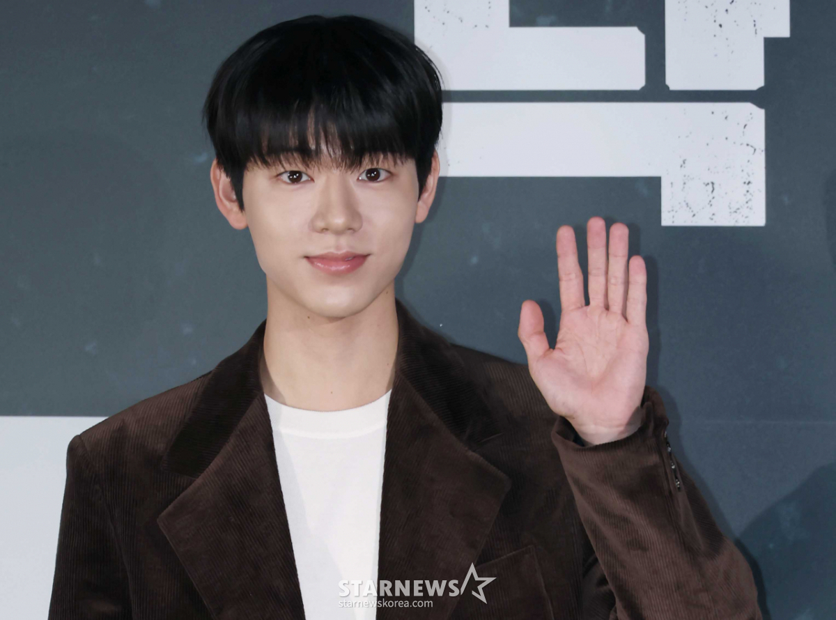 배현성 '상큼한 손인사'[★포토]