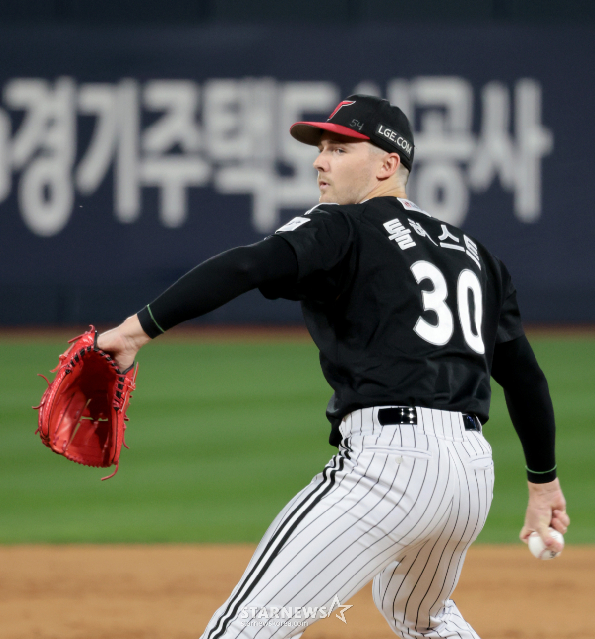 [포토]'KT전 선발나선' 톨허스트