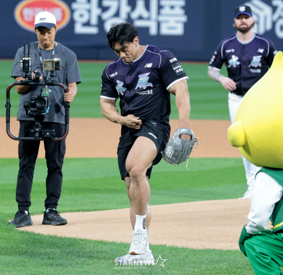 [포토]'남자는 허벅지지!' 보디빌더 방지훈
