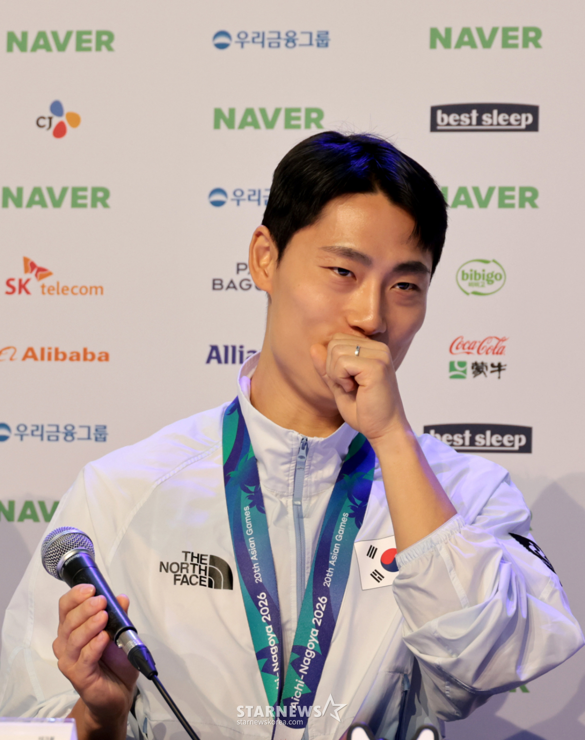 [포토]'목이 완전히 쉰 이유는' 이준석