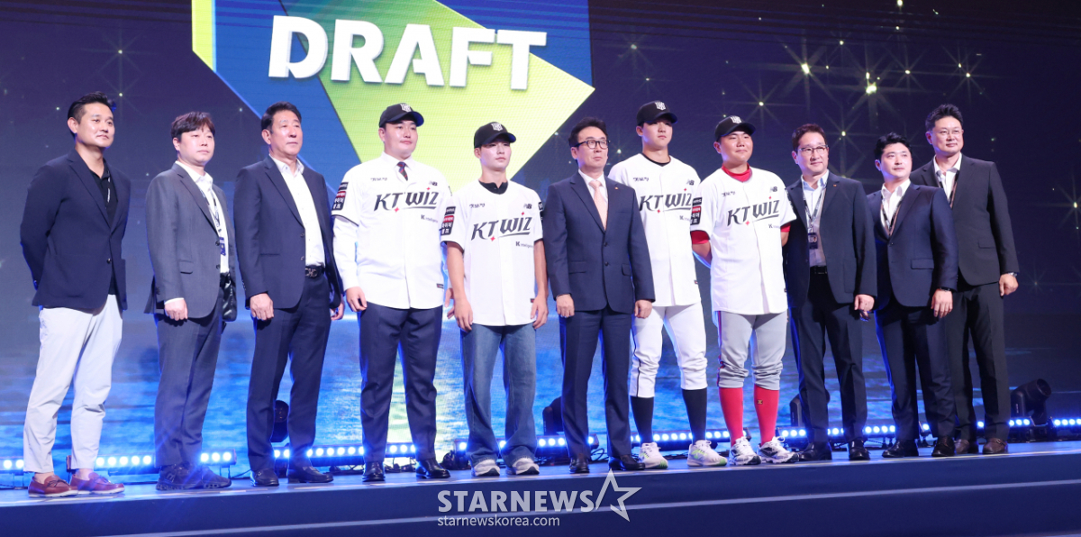 [포토] 최지만 '굳건해진 수원성'