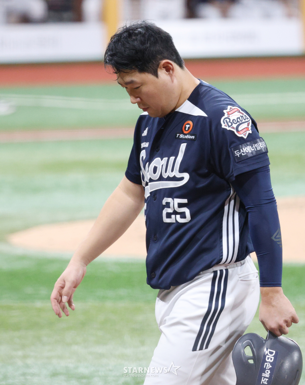 [포토] 양의지 '갑자기 다리가...'