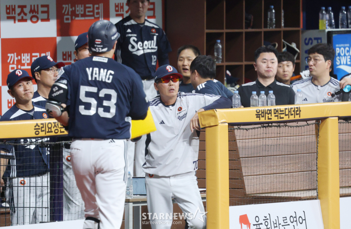 [포토] 김원형 감독 '양석환 굿잡'