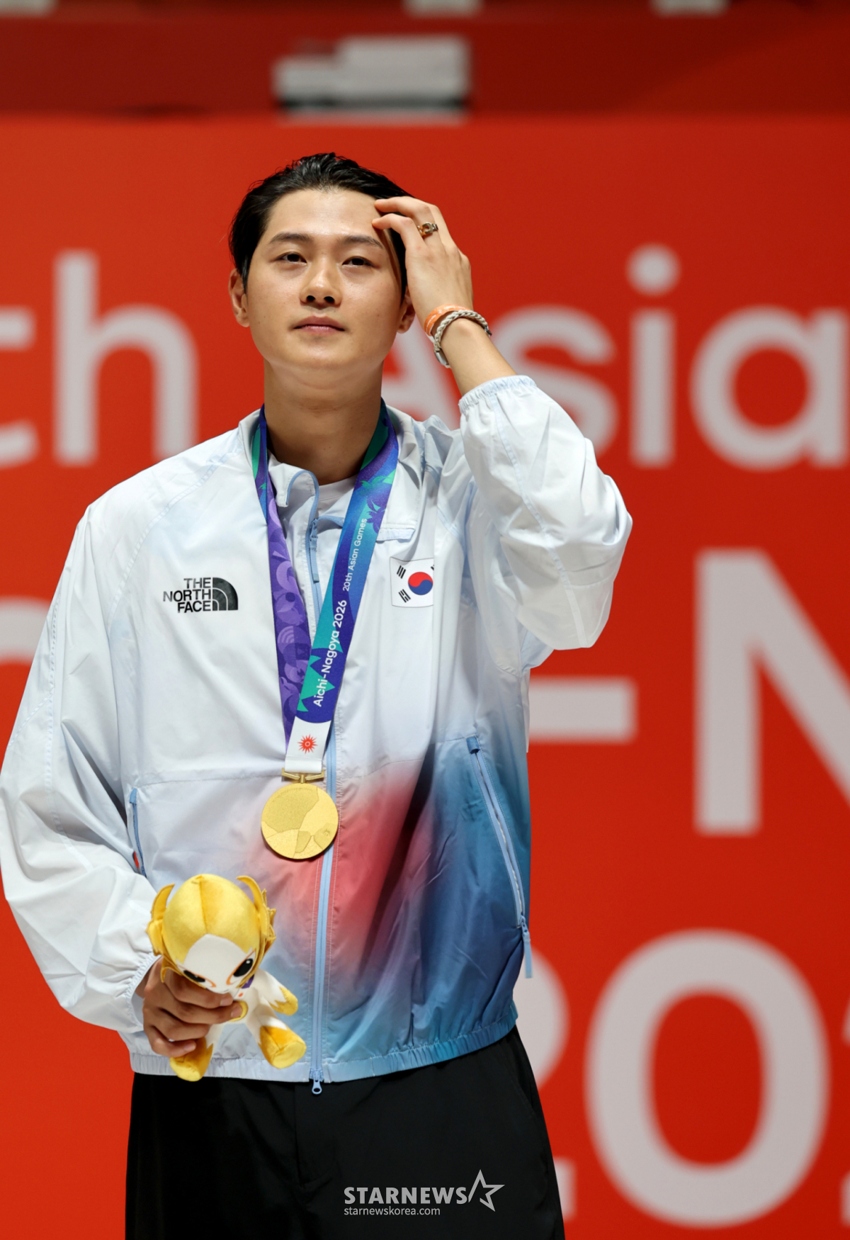 금메달 기쁨보다 '탈락' 후배 먼저 챙긴 오상욱 "경동이 몫까지 해결한 것 같아 다행"[도코나메 현장]
