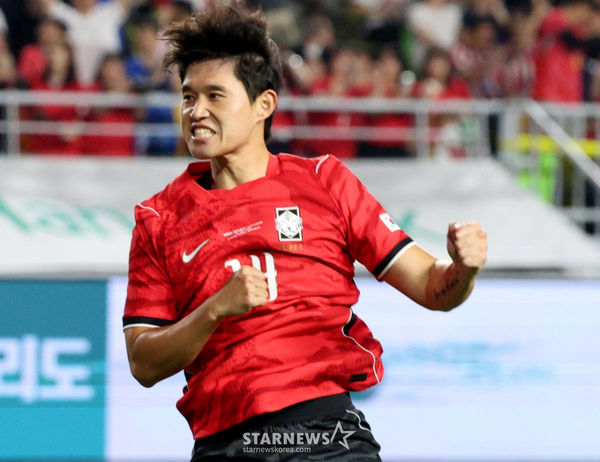 [포토] 이동경 '찬스는 안 놓쳐'