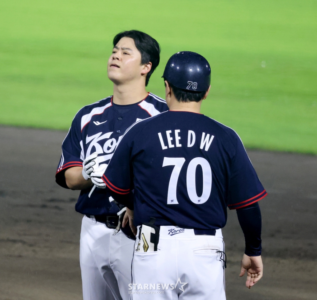 "어쨌든 금메달 땄잖아요" 야구 대표팀 비판 여론에 노시환 "솔직히 신경 안 써요" [도요하시 현장]