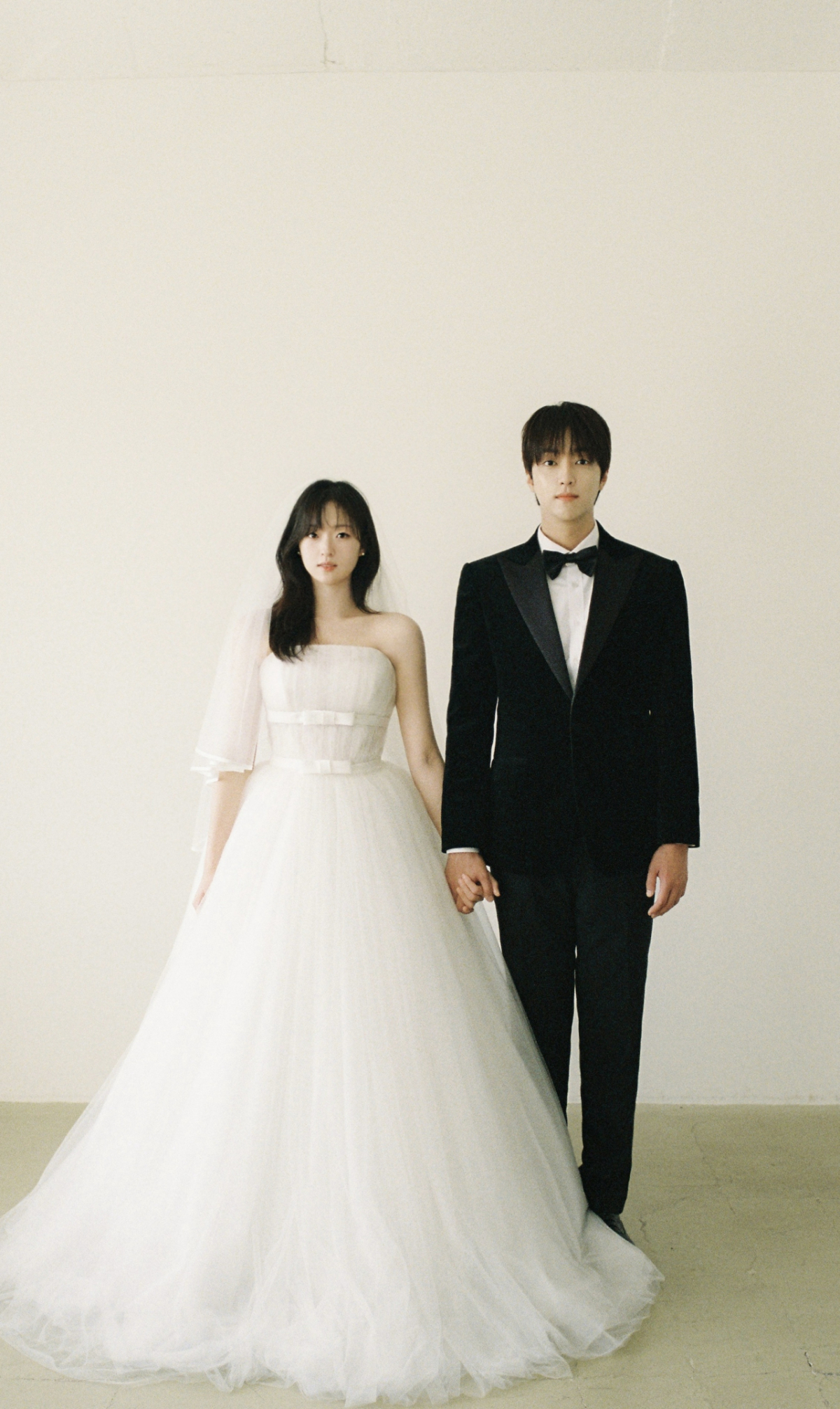 [공식]배우·감독 커플 깜짝 탄생..이유진♥차경은, 11월 14일 웨딩마치