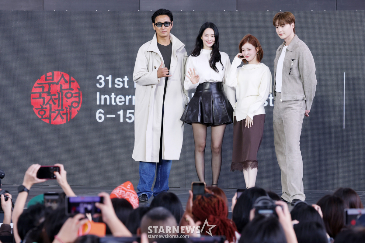 'BIFF' 관객들과 만난 '재혼황후' 팀[★포토]