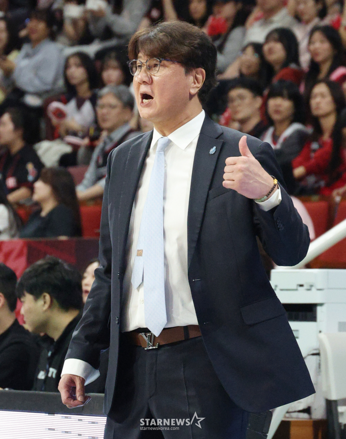 [포토] 손창환 감독 '작전명 엄지척'