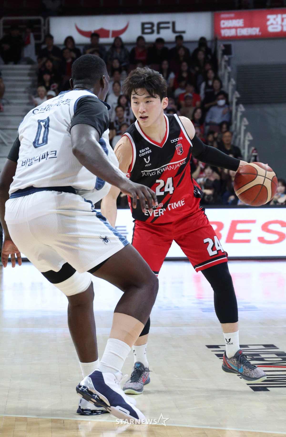 [포토] 문유현 '스피드로 일대일 돌파'