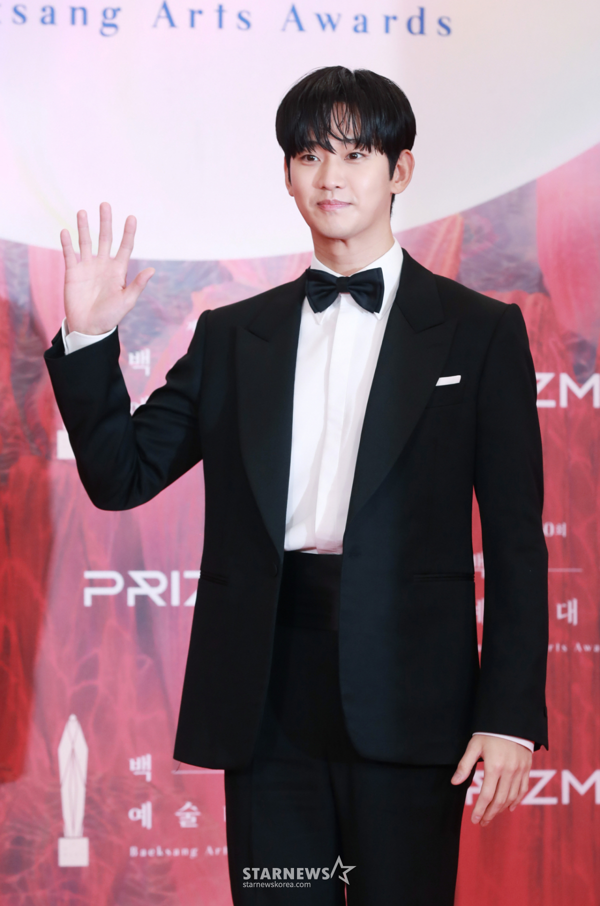 '활동 재개' 김수현, 39억 소송 11월 결론 나온다