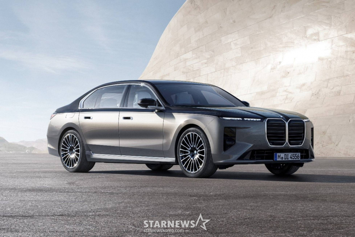 보증 기간만 5년에 100만 원 혜택까지? BMW가 7시리즈 사전예약 돌입