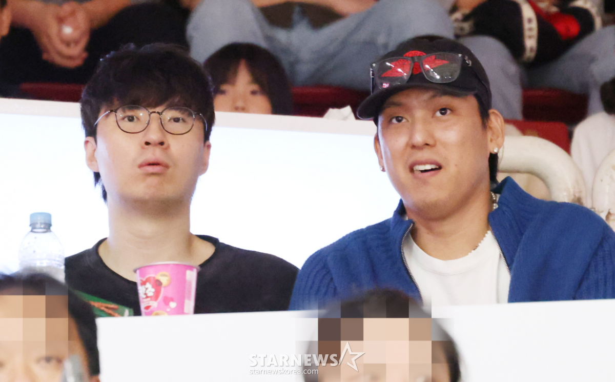 [포토] 이현중, 최준용과 金빛 직관