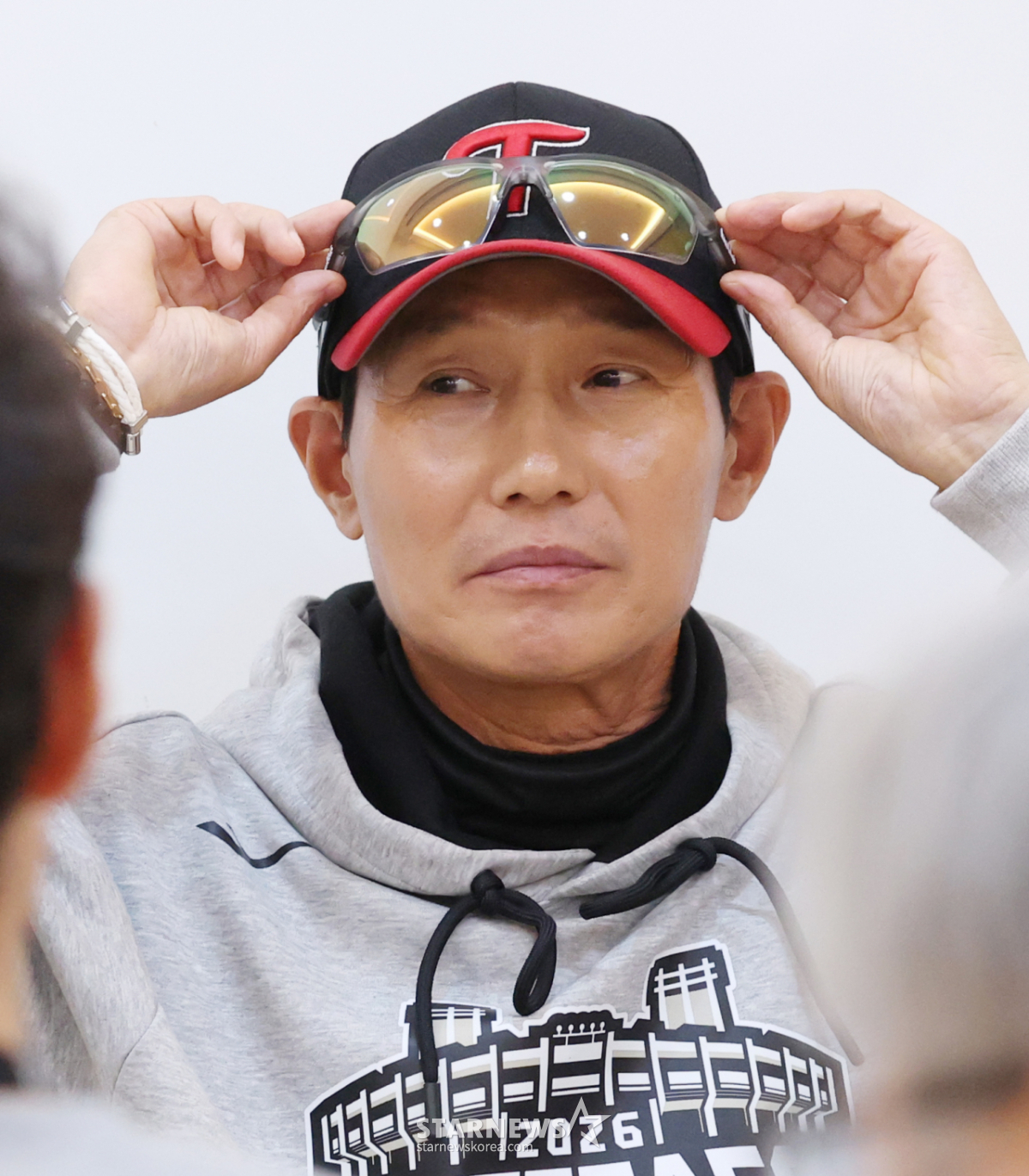 [포토] 염경엽 감독 'KIA 타선 생각보다 강해'