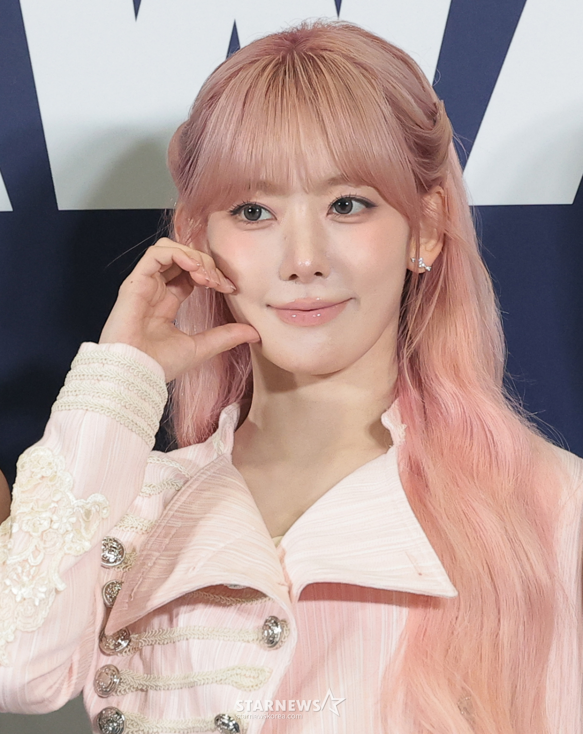 르세라핌 사쿠라, 고열 증세로 프랑스 첫 단독 공연 불참