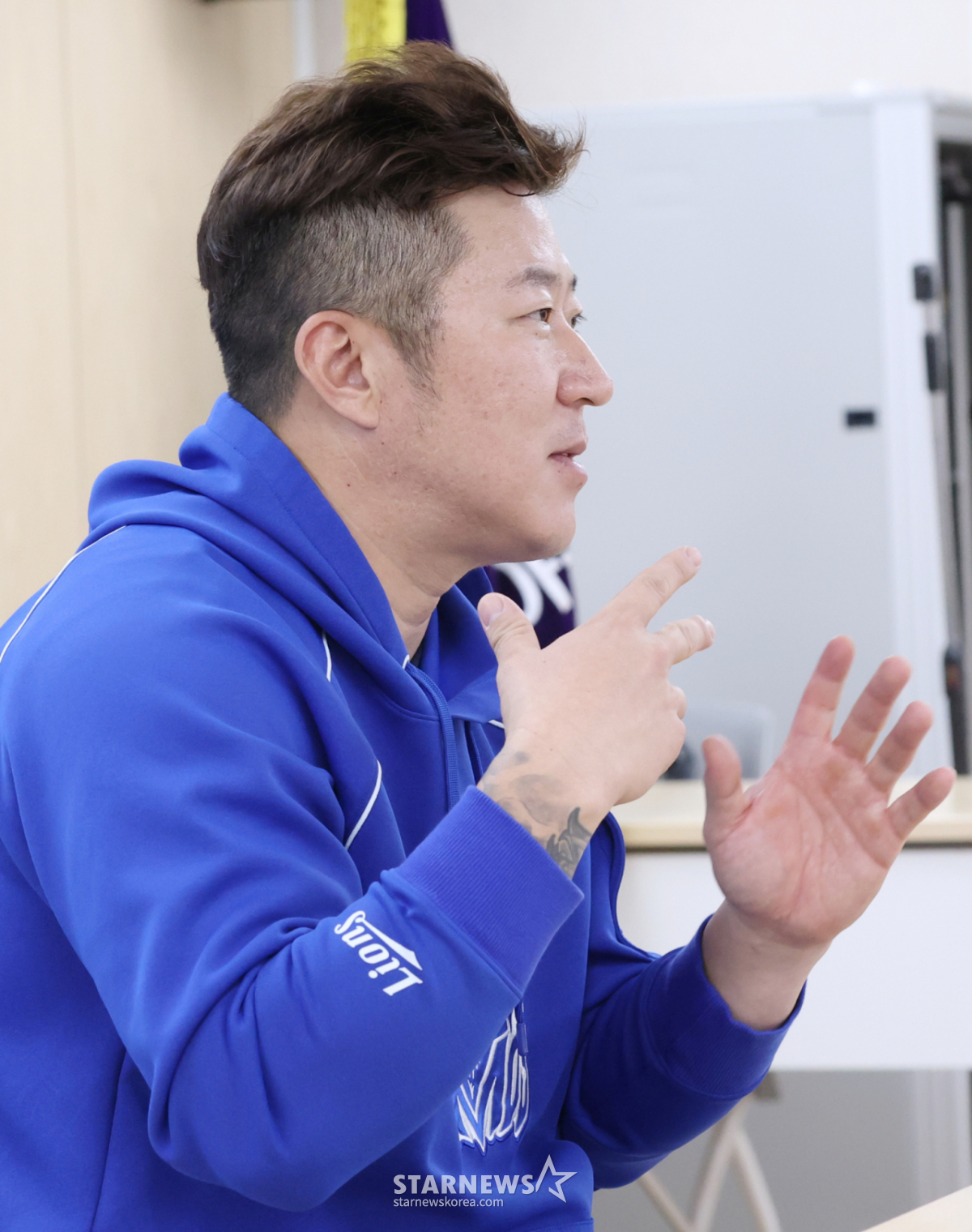 "깜짝 놀랐습니다" KIA 김도영 화들짝, '충격 선발 제외' 최형우 "굳이 나를 선발로 쓸 필요가..." [대구 현장]