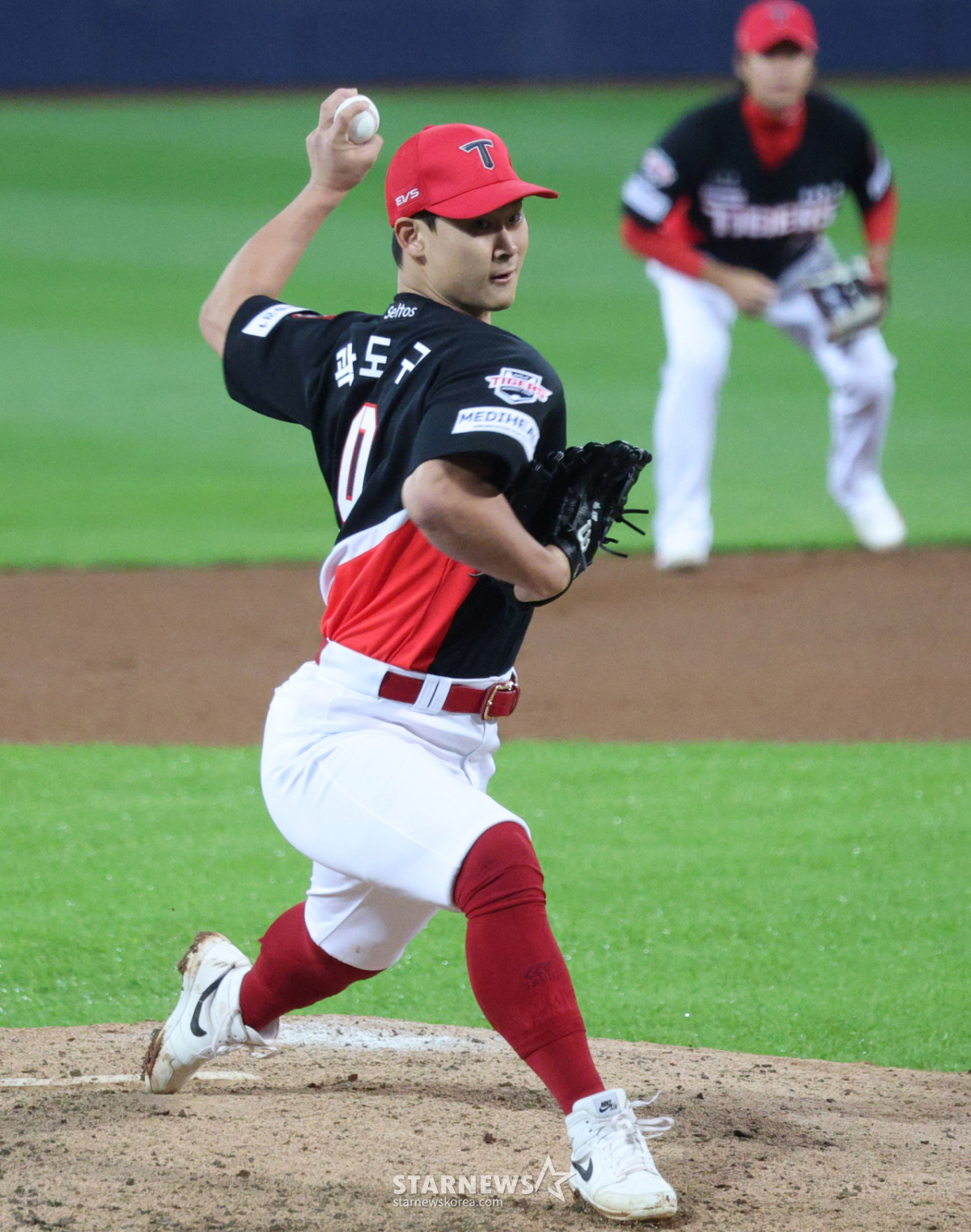 [Foto] Kwak Do-gyu, actuación destacada en el montículo del pitcher ...