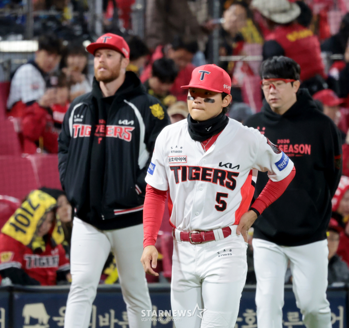 [포토] '홈경기에서는 더욱 강해지자!' 김도영