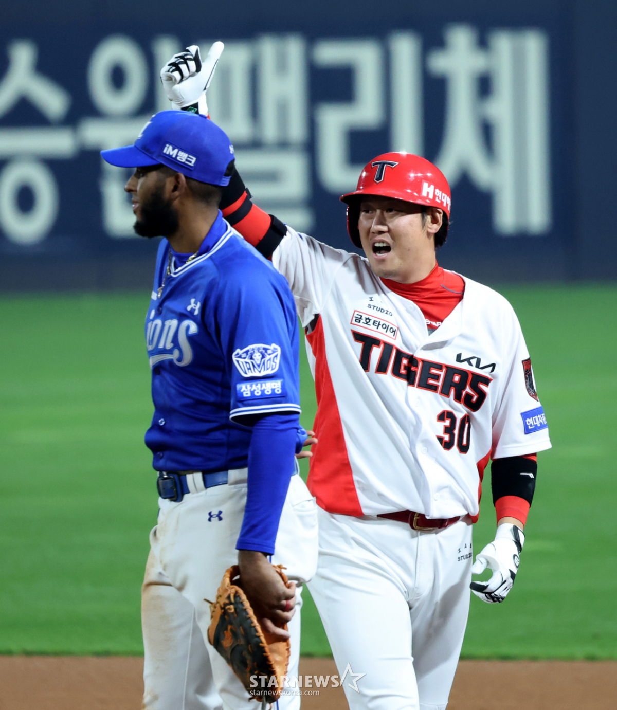 [포토] '7회말 1점더!' 하주석