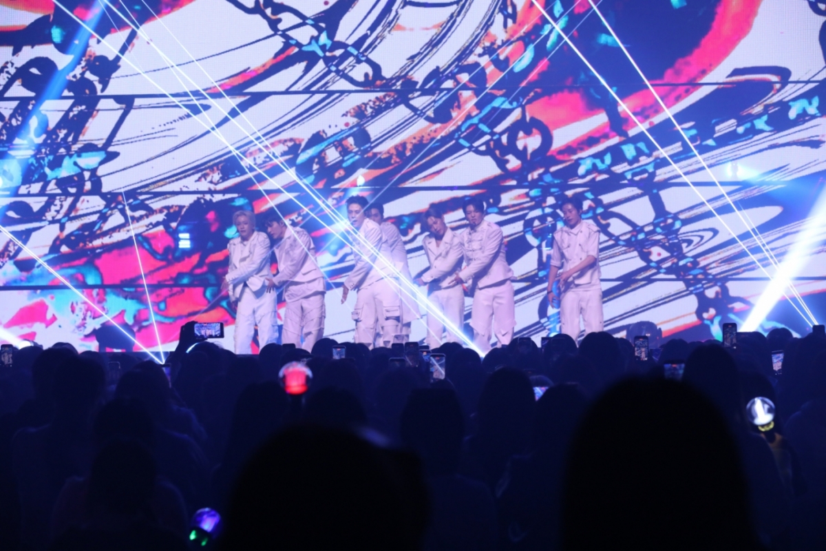 WHIB concert